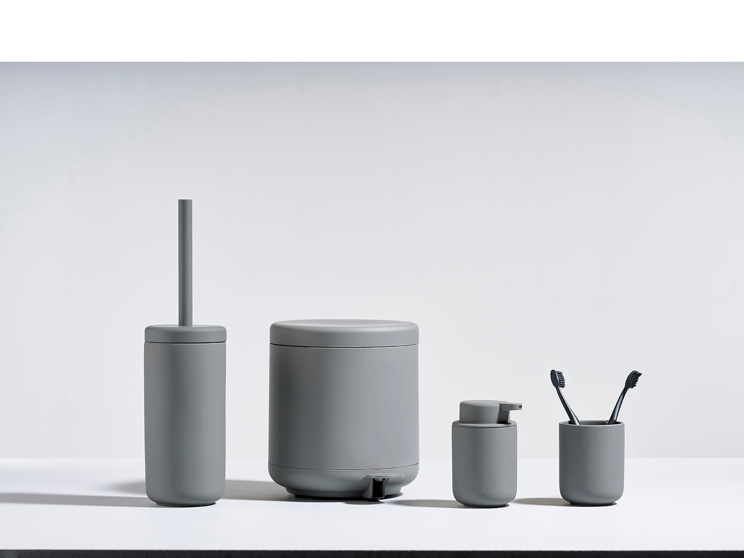 Brosse de toilette UME en grès et polypropylène Gris Zone Denmark - Mathon - 6