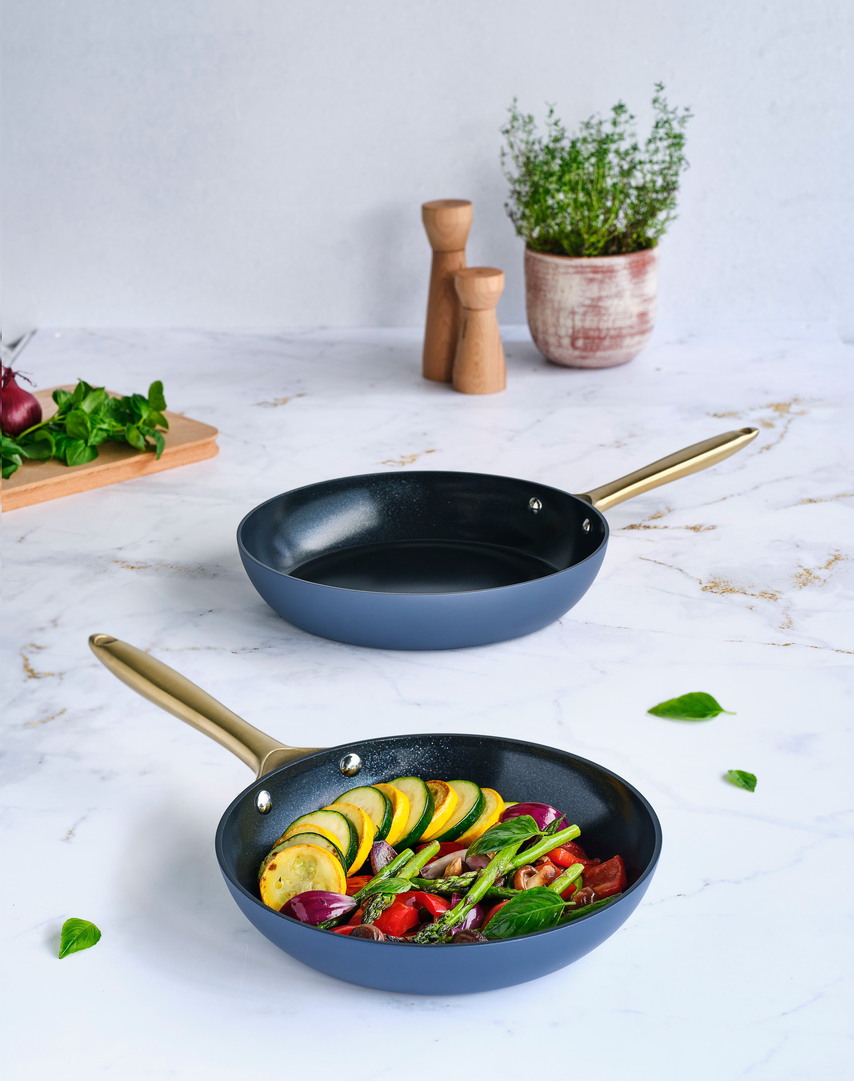 Lot de 2 Poêles en aluminium recyclé anti-adhésives, Elégance, Bleu, D24+28 cm Cosy & Trendy - Mathon - 3