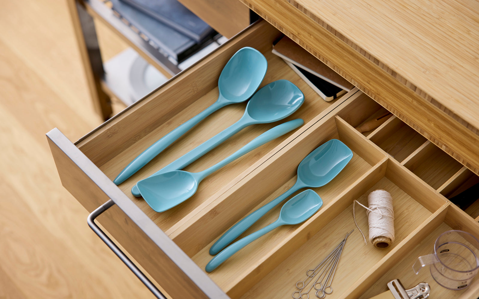 Cuillère de service NEW CLASSIC en durostima® Nordic green Rosti - Mathon - 7