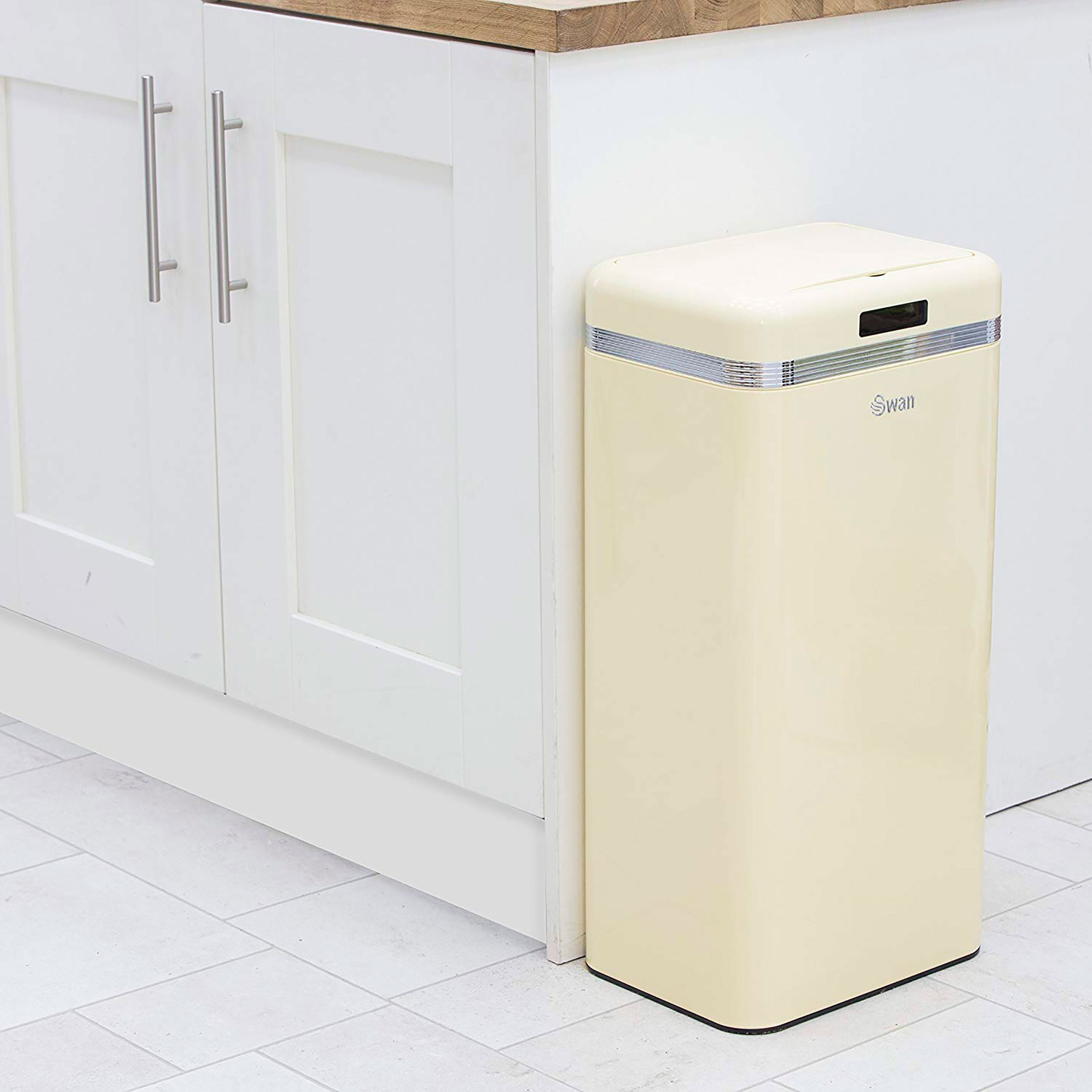 Retro Poubelle à Ouverture Automatique avec Capteur, Métal, 45 Litres, Vintage  Crème SWKA4500CNEU - Mathon - 9