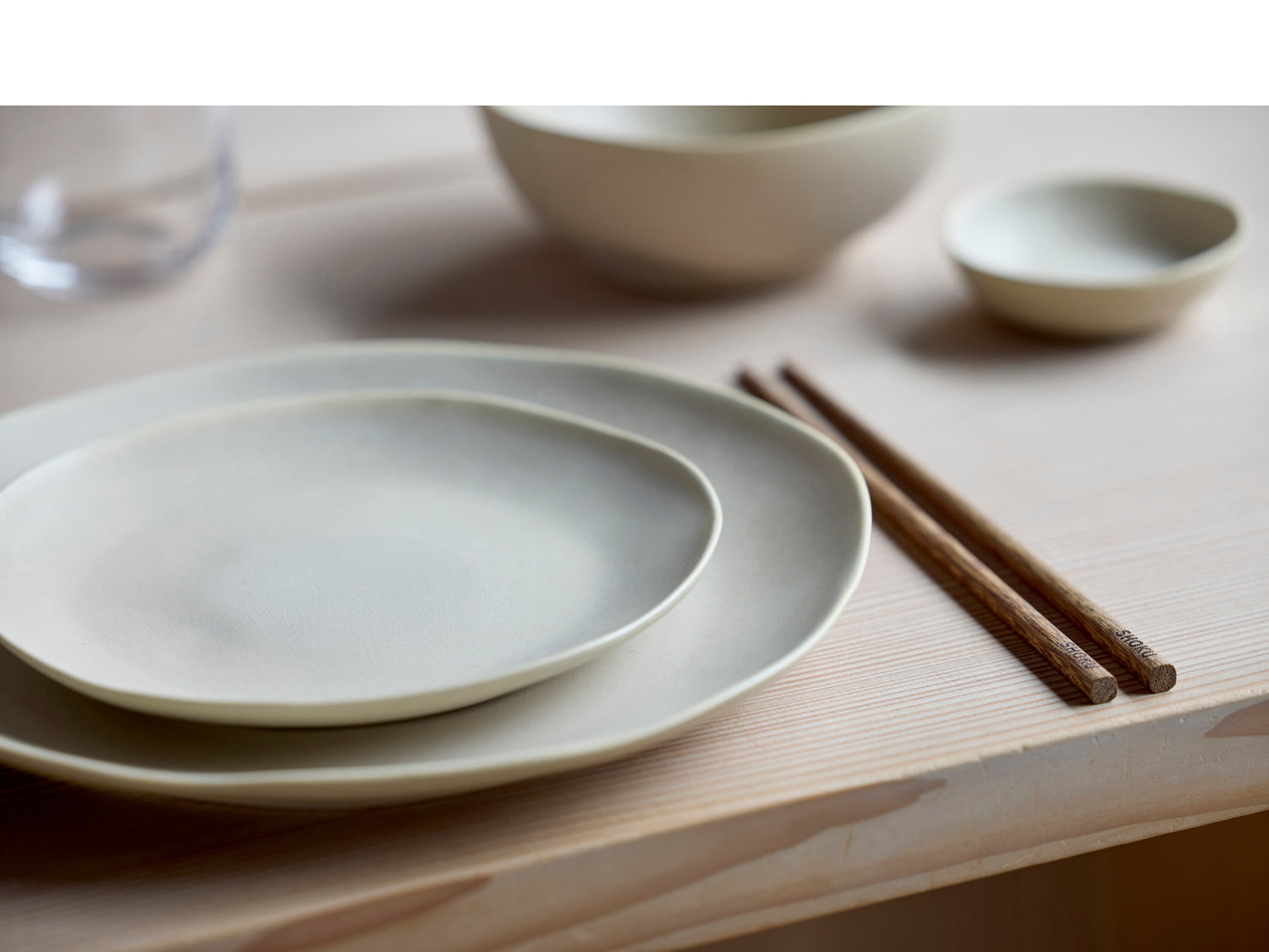 Assiette plate UMAMI en grès Beige doux Villa Collection - Mathon - 8