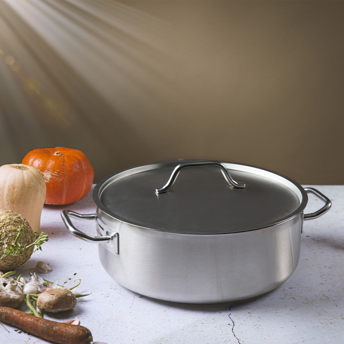 Rondeau en inox brossé avec couvercle - grand volume Cristel - Mathon - 2