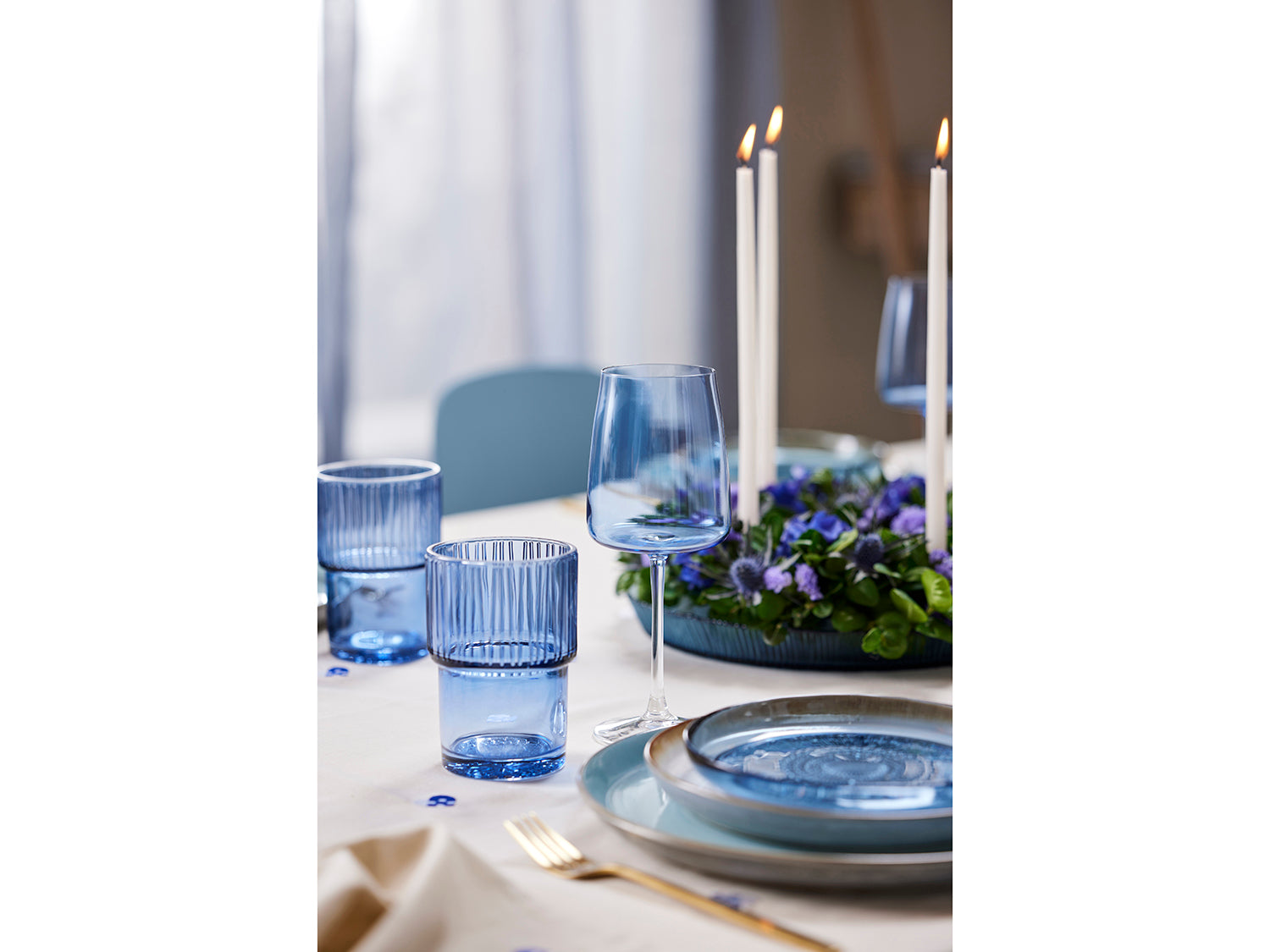 Plat de service rond KUSINTHA en verre Bleu Bitz - Mathon - 10