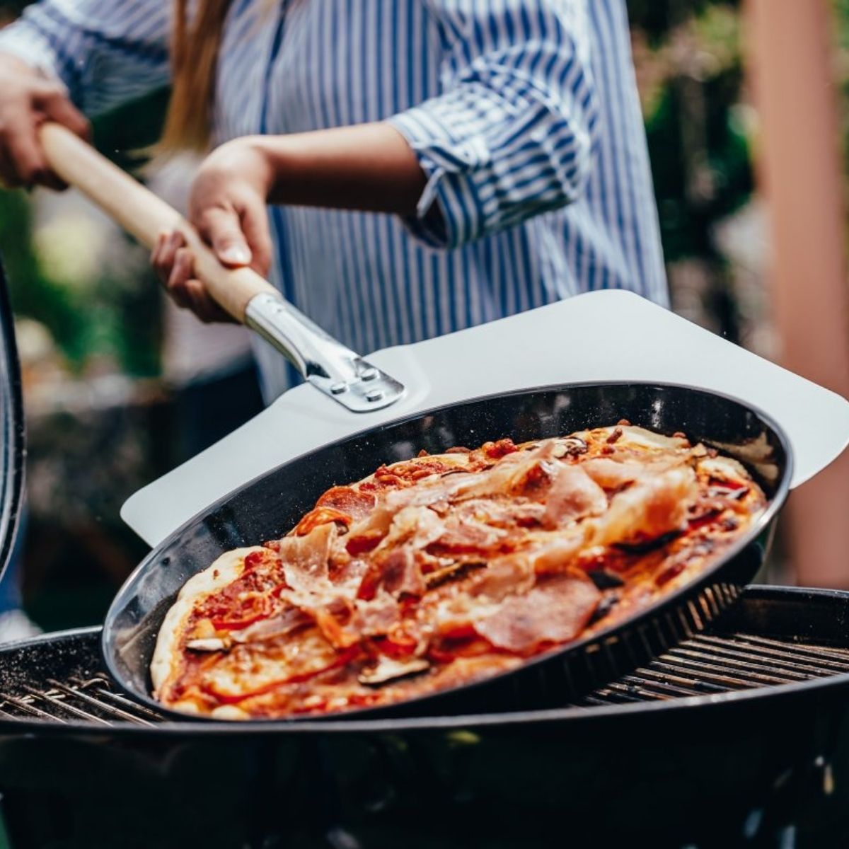 Lot de 2 plaques à pizza perforées rondes, four et barbecue 32 cm  Barbecue FM Professional - Mathon - 2