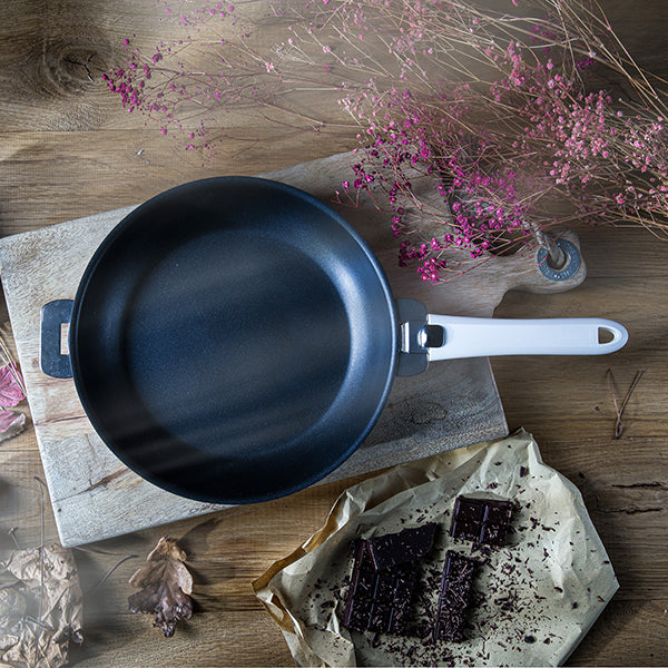 Poêle inox antiadhérente Mutine sans manche 24 cm Cristel - Mathon - 3