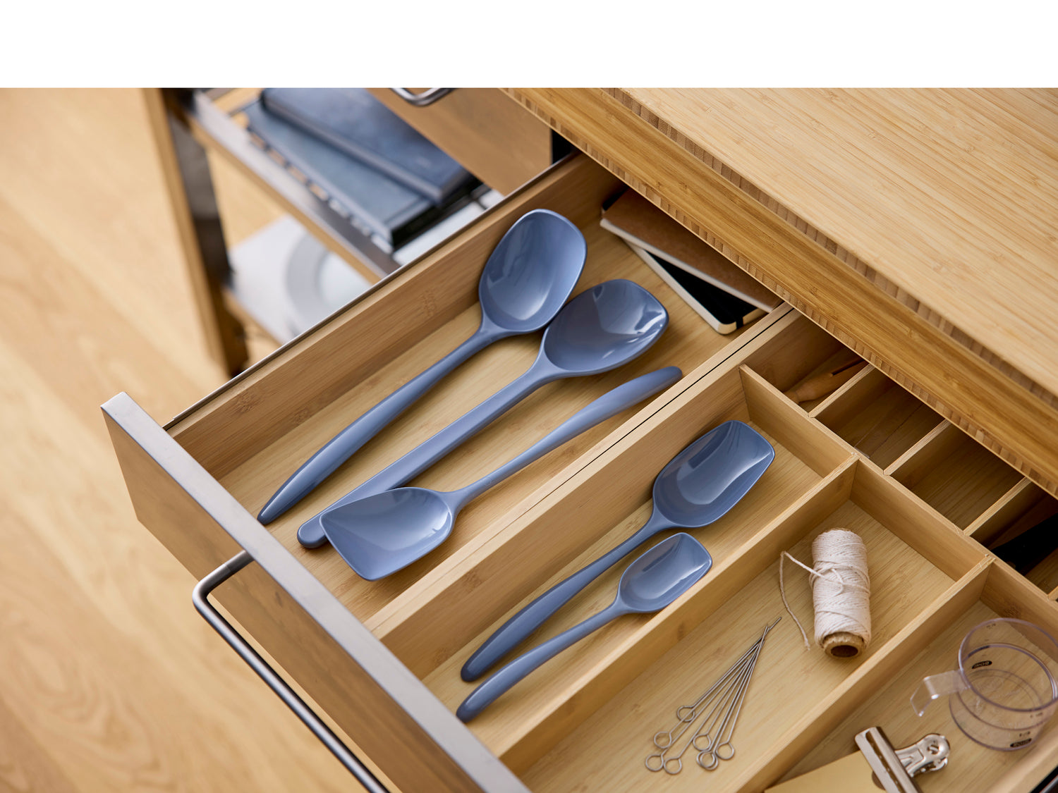 Cuillère large NEW CLASSIC en durostima® Bleu pastel Rosti - Mathon - 3