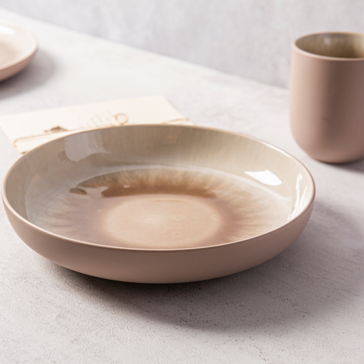 Lot de 6 assiettes creuses taupe - "Iris" Laguiole Cuisson - Mathon - 5