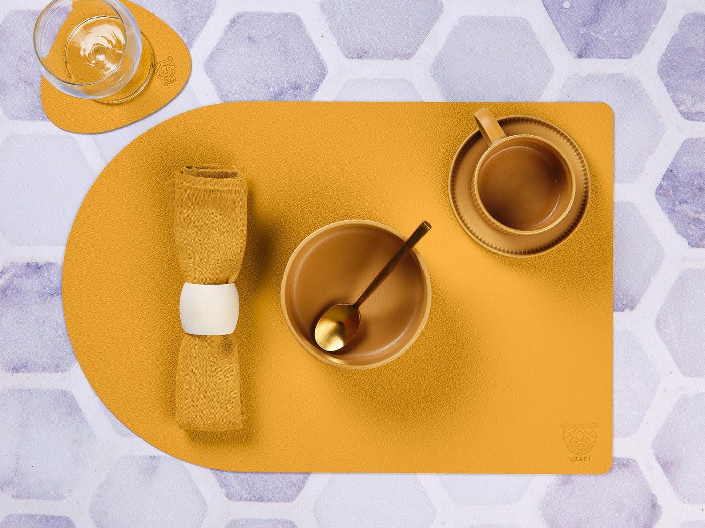 Set de table rectangovale réversible - 6 pièces - Cuir recyclé jaune moutarde et vert sapin Björn - Mathon - 5