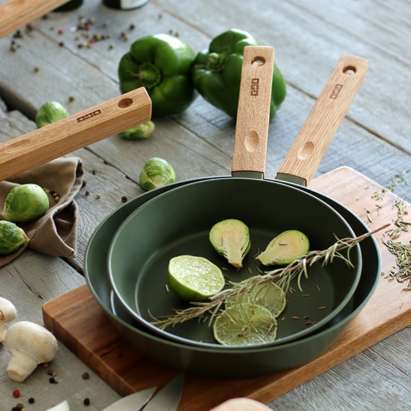 Poêle Ector induction aluminium revêtu manche en bois 20 cm vert Ogo - Mathon - 3