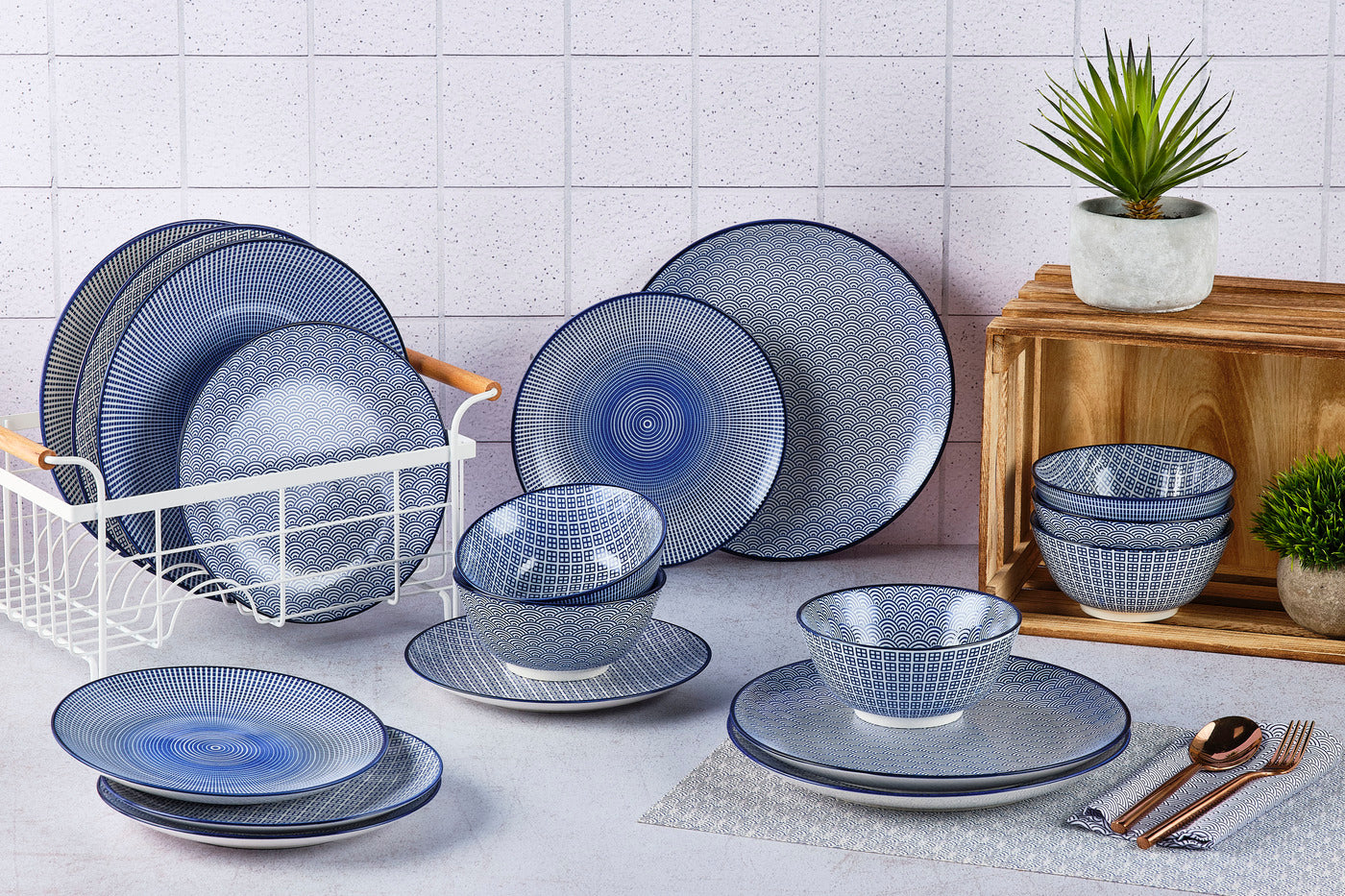 Lot de 18 set les essentiels en porcelaine bleu D Björn - Mathon - 2