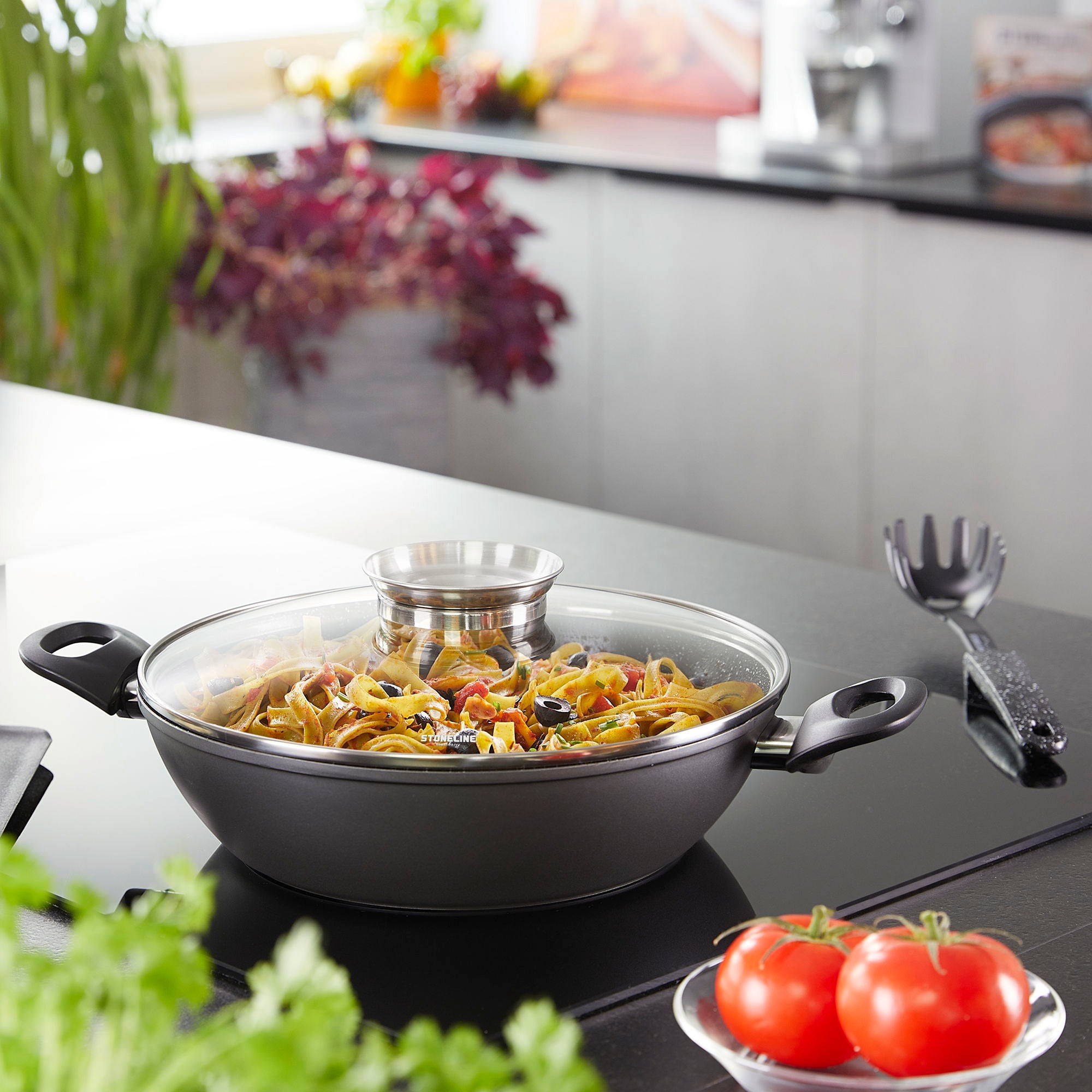 CERAMIC Poêle à servir 28 cm, revêtement en céramique, avec couvercle en verre arômatiseur Stoneline - Mathon - 3