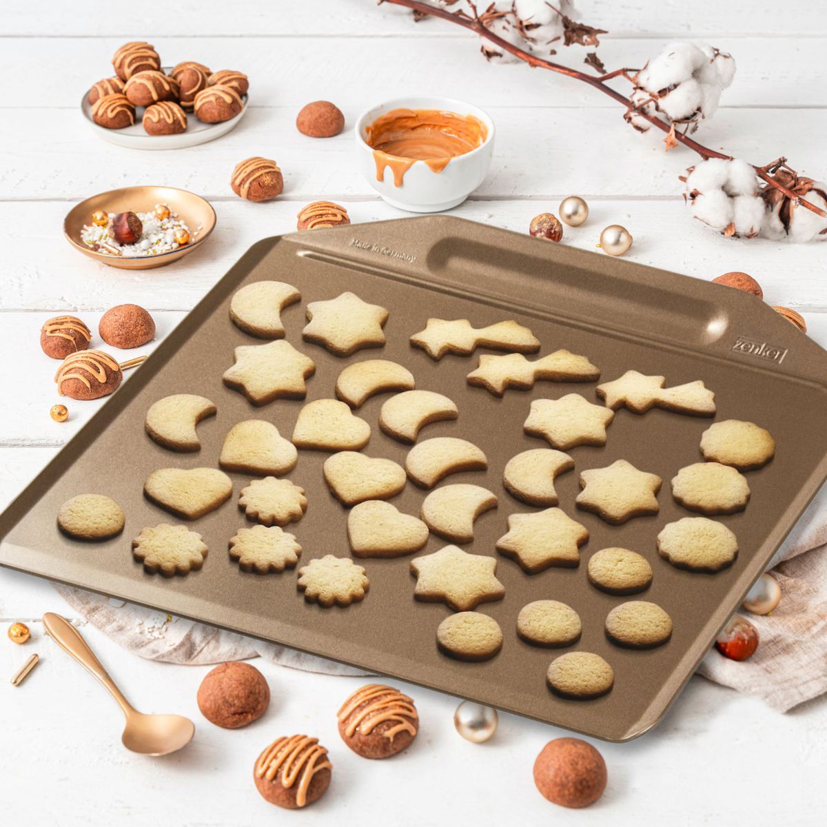 Plaque de cuisson au four sans rebords et 7 emporte-pièces de Noël Zenker Noël Zenker - Mathon - 4