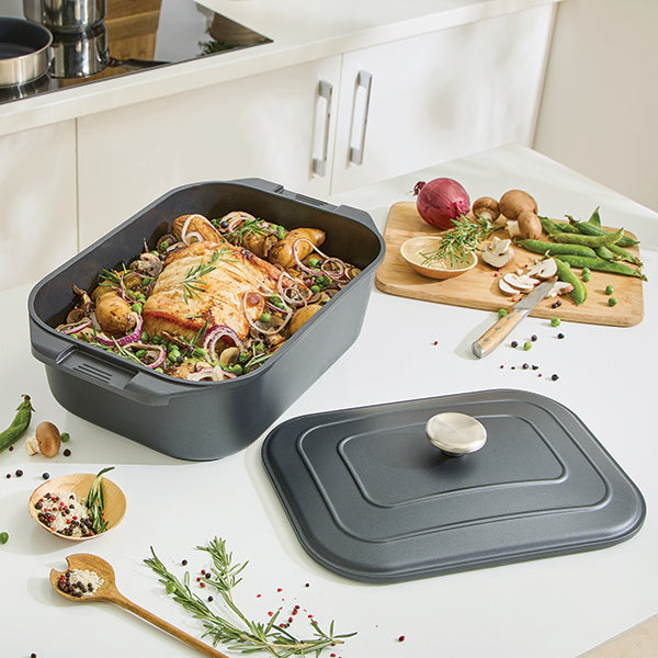 Grande cocotte légère rectangulaire en fonte d’aluminium 34,5 cm 7,7 L coloris noir Mathon - Mathon - 3