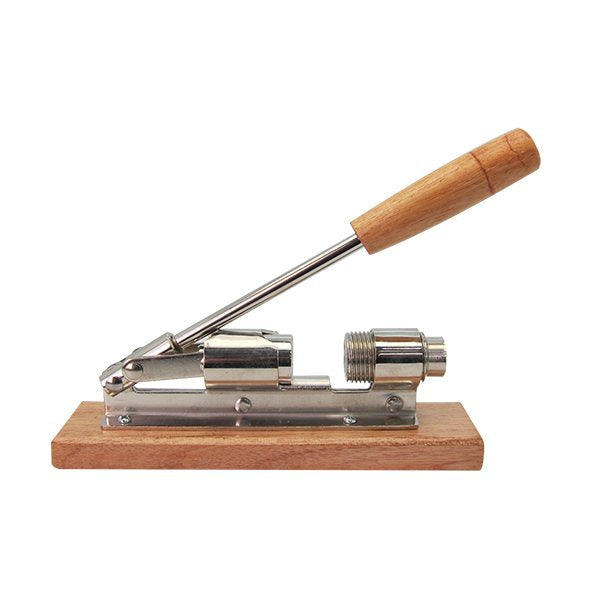 Casse noix avec support bois et inox Baumalu - Mathon - 1