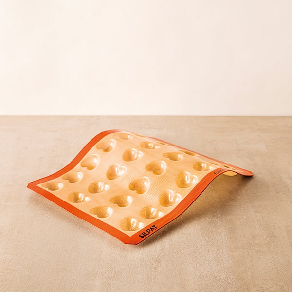 Plaque de 28 empreintes mini-cœurs Silpat - Mathon - 2