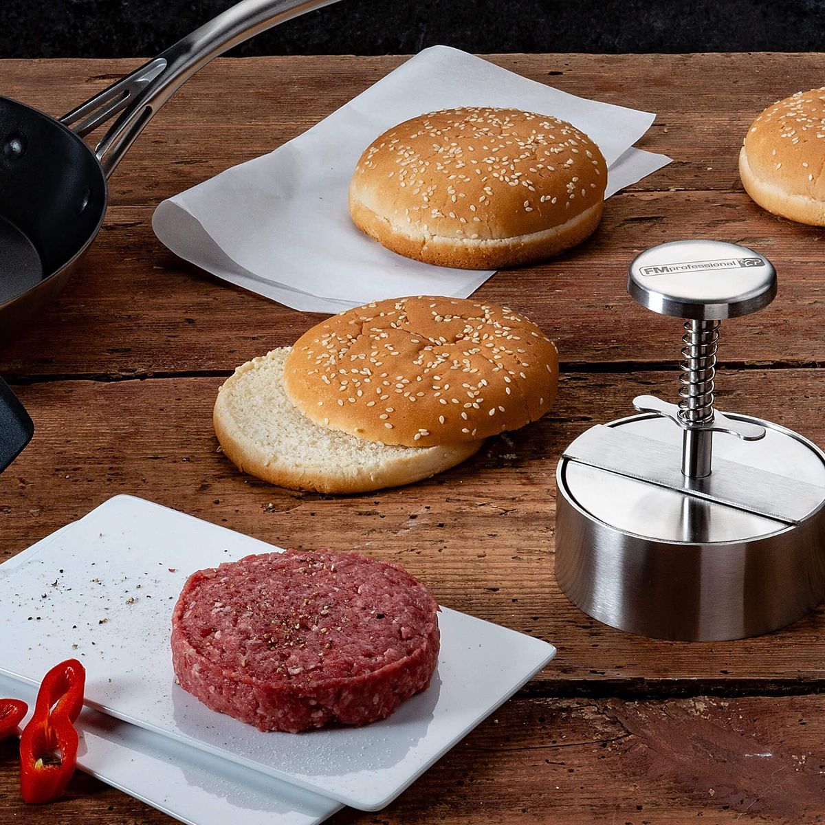 Ensemble spécial burger avec presse, poêle et spatule FM Professional - Mathon - 2