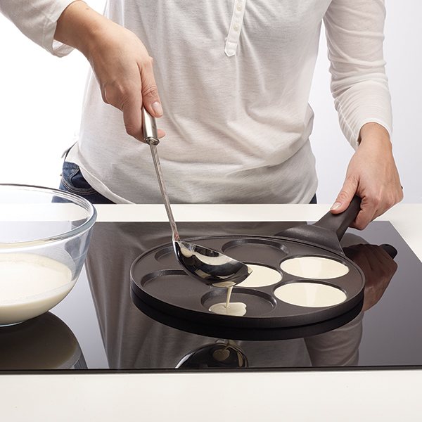 Poele Pancake Induction et Feux à Gaz  Accessoires cuisine, Cuire un oeuf,  Cuisinière à induction
