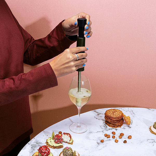 Coffret aérateur de vin et conservation sous vide Airtender - Mathon - 5