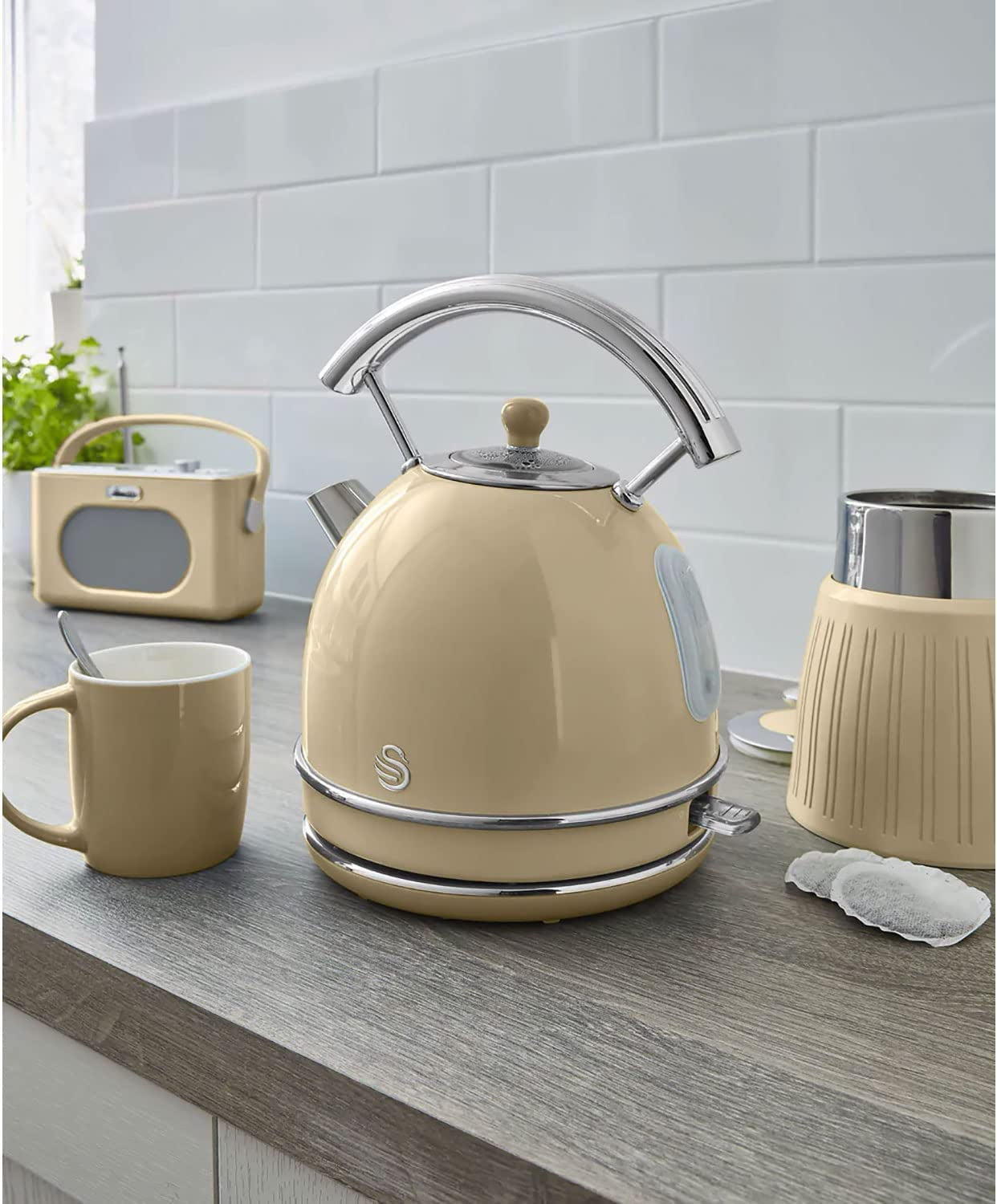 Retro Bouilloire, 1,8 L, Acier Inoxydable sans BPA, Résistance Cachée, sans Fil 3000 Crème  SK14630CNEU - Mathon - 3