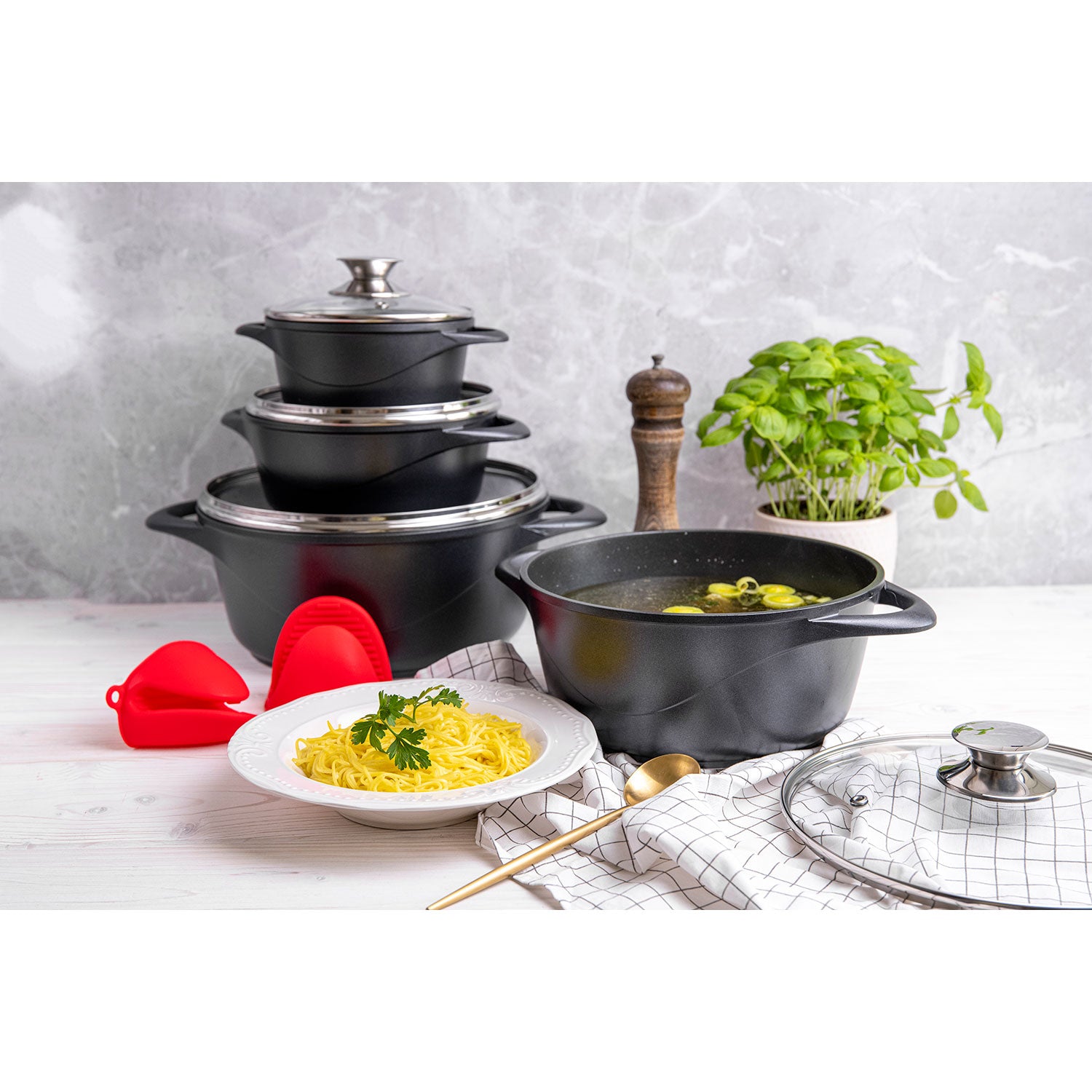 Batterie de Cuisine Induction 8 Pièces Aluminium Fonte 4 Casseroles 4 Couvercles  Noir BRI-MGK12 - Mathon - 2