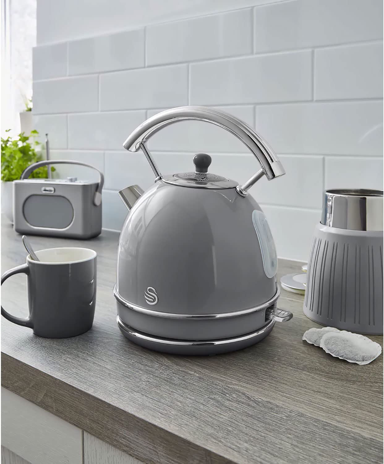 Retro Bouilloire, 1,8 L, Acier Inoxydable sans BPA, Résistance Cachée, sans Fil 3000 Gris SK14630GRNEU - Mathon - 3