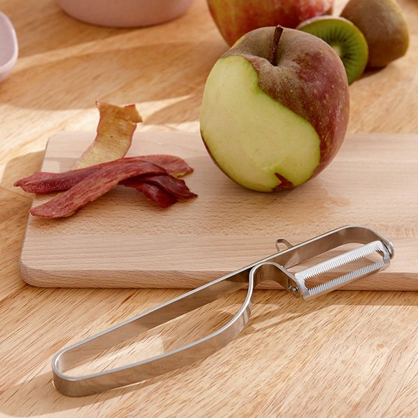 L'économe - épluchez facilement et en toute sécurité vos fruits et légumes  - couteau à éplucher pratique coloré et durable - azur LA CARAFE Pas Cher 