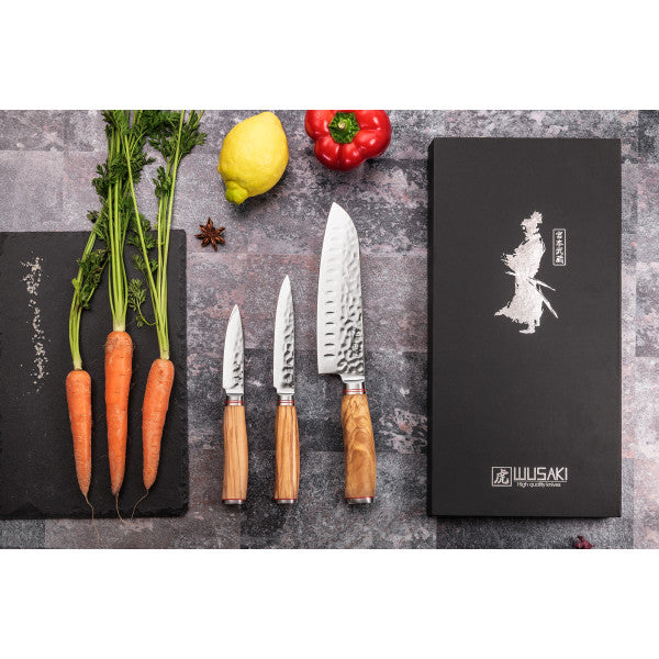 3 couteaux Wusaki Damas 10Cr en coffret élégant (santoku alvéolé, uni Wusaki - Mathon - 3