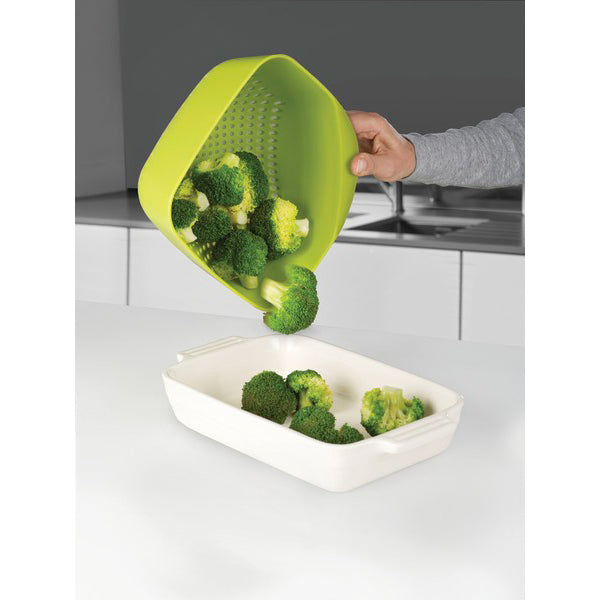 Passoire carrée ergonomique Vert Joseph Joseph - Mathon - 3