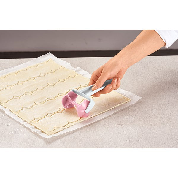 Roulette à gâteaux forme rose Betty Bossi - Mathon - 1